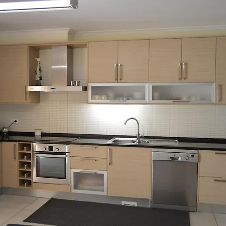 West House * Lourinhã